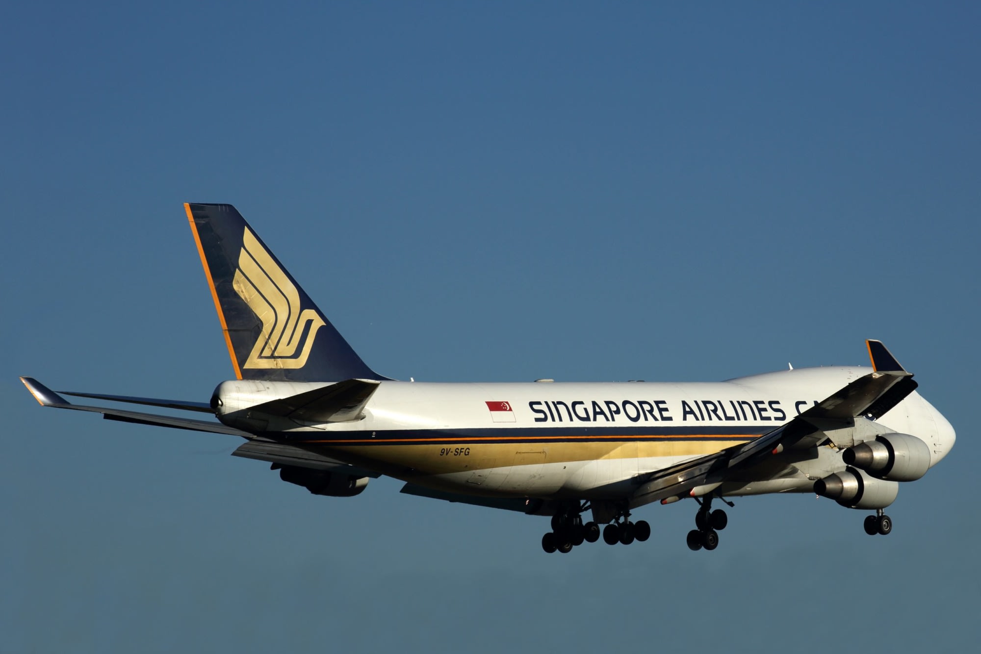 Singapore Airlines soars with increased passenger and cargo traffic in December